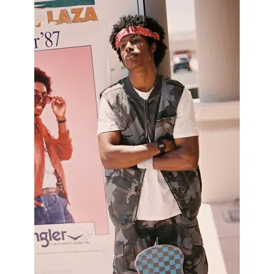 Wrangler X Stranger Things Mike/lucas Vest In Camo In Multi