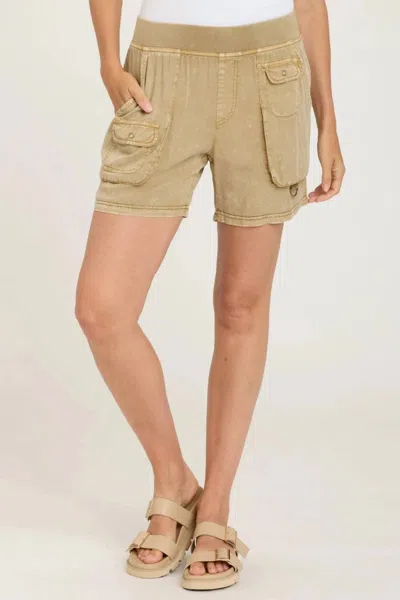 Xcvi Wyss Short In Linwood In Beige