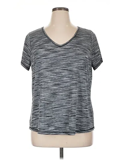 Pre-owned Xersion Active T-shirt In Gray