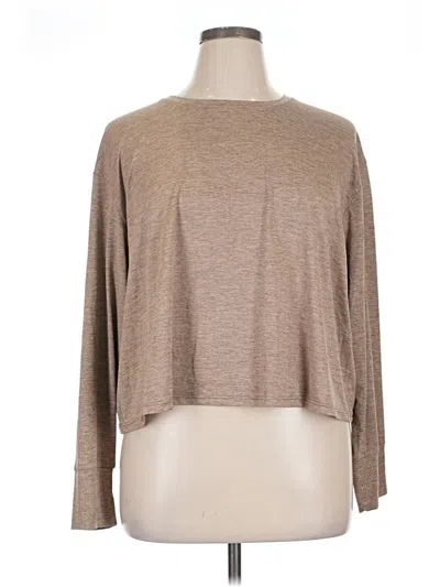 Pre-owned Xersion Long Sleeve T-shirt In Tan