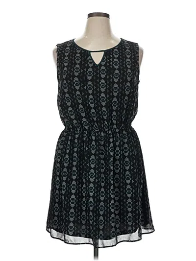 Pre-owned Xhilaration Casual Dress In Black