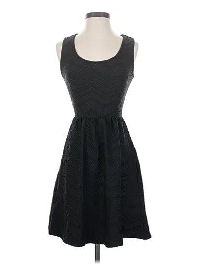 Pre-owned Xhilaration Casual Dress In Black