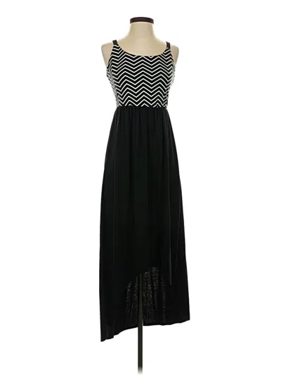 Pre-owned Xhilaration Casual Dress In Black