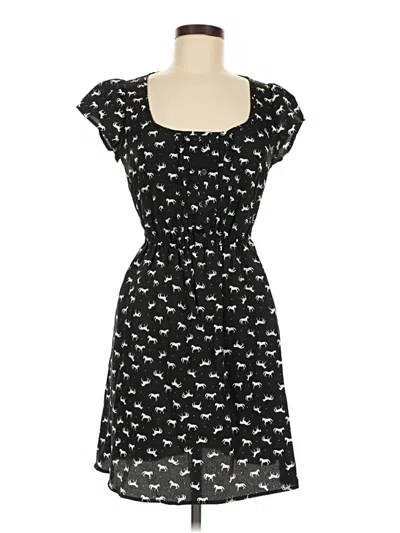 Pre-owned Xhilaration Casual Dress In Black