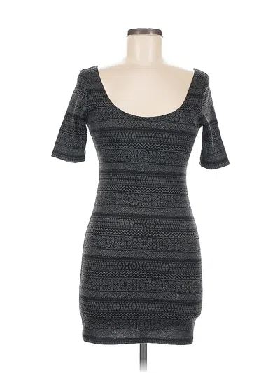 Pre-owned Xhilaration Casual Dress In Gray