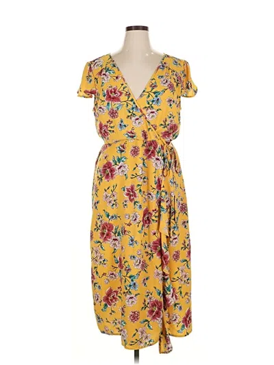 Pre-owned Xhilaration Casual Dress In Yellow