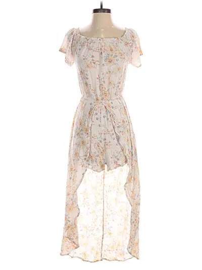 Pre-owned Xhilaration Romper In Ivory