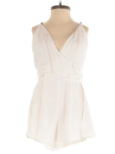 Pre-owned Xhilaration Romper In White
