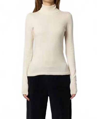 XIRENA TOMMY LONG SLEEVE SWEATER IN CREAM
