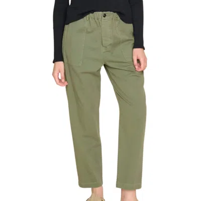 Xirena Women's Mercer Twill Pant In Vintage Pine In Green