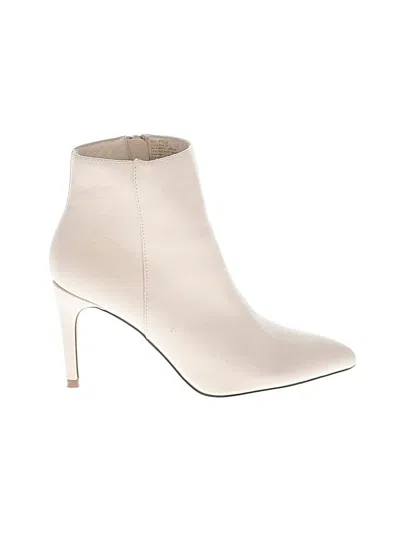 Pre-owned Xoxo Ankle Boots In Ivory