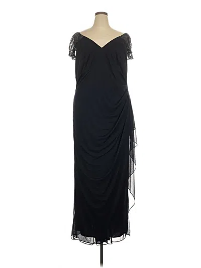 Pre-owned Xscape Cocktail Dress In Black