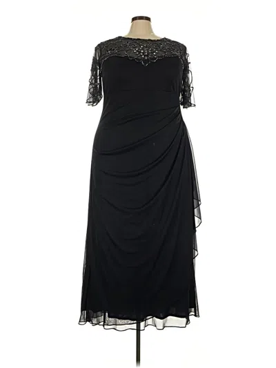 Pre-owned Xscape Cocktail Dress In Black