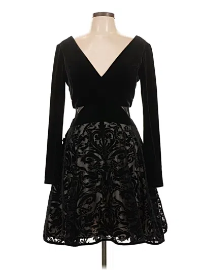 Pre-owned Xscape Cocktail Dress In Black