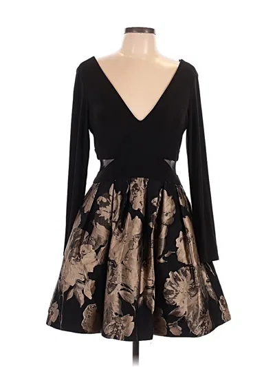 Pre-owned Xscape Cocktail Dress In Black