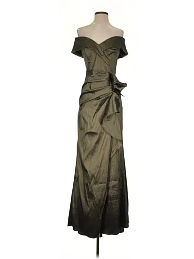 Pre-owned Xscape Cocktail Dress In Green