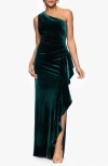 Xscape Evenings One-shoulder Ruffle Stretch Velvet Gown In Green