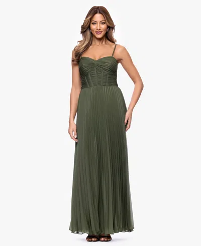Xscape Women's Sleeveless Sweetheart Neck Gown In Green