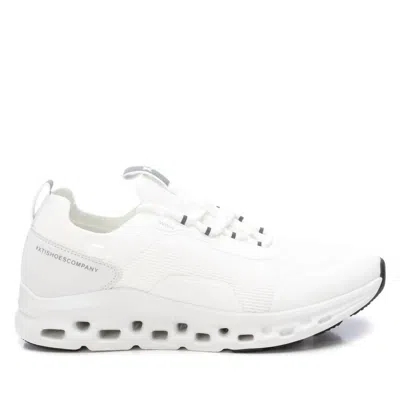 XTI MEN'S PERFORMANCE COMFORT SNEAKERS WITH AIRSOLE IN WHITE