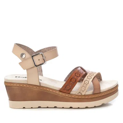 Xti Refresh By  Women's Flat Sandals In Beige