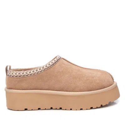 Xti Women's 143237 Round Toe Slippers In Beige In Brown