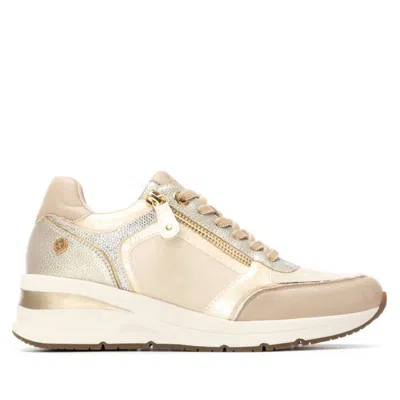 Xti Women's 144223 Round Toe Sneakers In Beige In Multi