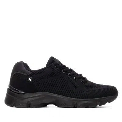 Xti Women's 144361 Round Toe Sneakers In Black