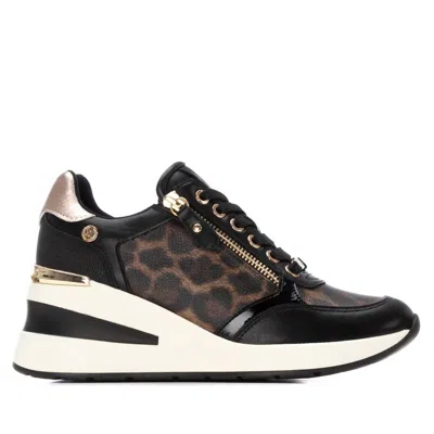Xti Women's 144378 Round Toe Sneakers In Leopard In Black