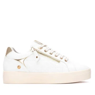 Xti Women's 144413 Round Toe Sneakers In White In Neutral