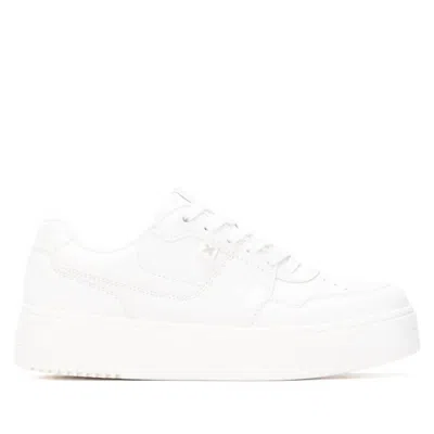 Xti Women's 144535 Round Toe Sneakers In White