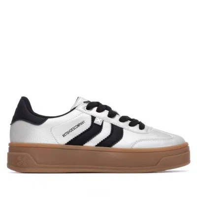 Xti Women's 144585 Round Toe Sneakers In Silver In Brown