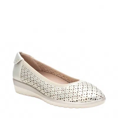 Xti Women's Ballerina Shoes In Gold