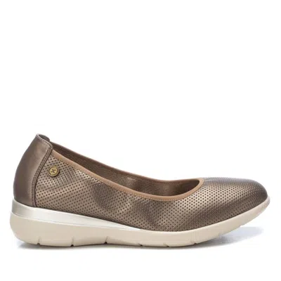 Xti Women's Ballet Flats By  In Gold
