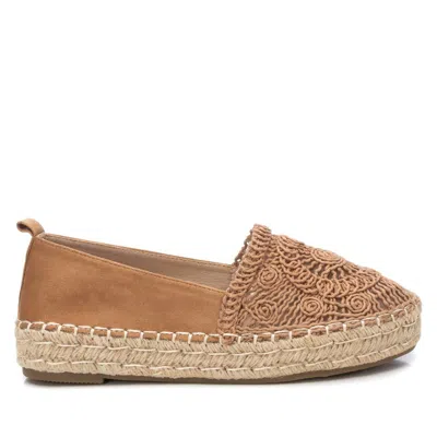 Xti Women's Flat Sneakers In Beige