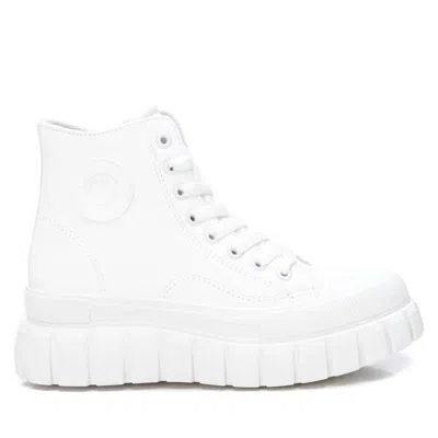 Xti Women's Casual High Top Sneakers In White