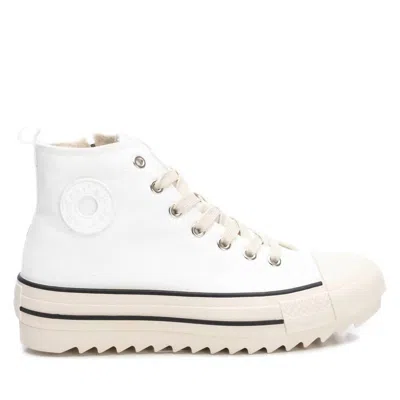 Xti Women's Casual High Top Sneakers In White