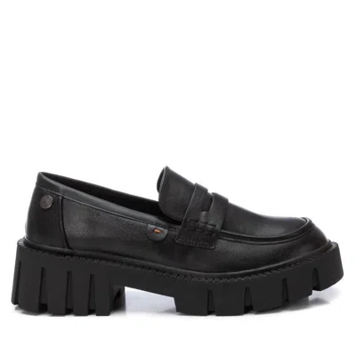 Xti Women's Casual Moccasins In Black