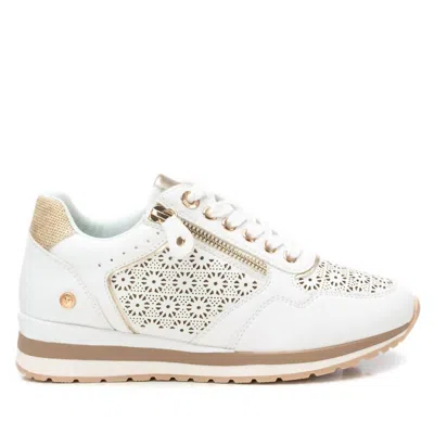 Xti Women's Casual Sneakers In White