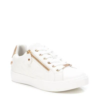 Xti Women's Casual Sneakers In White In Blue