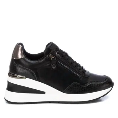XTI WOMEN'S CASUAL WEDGE SNEAKERS IN BLACK