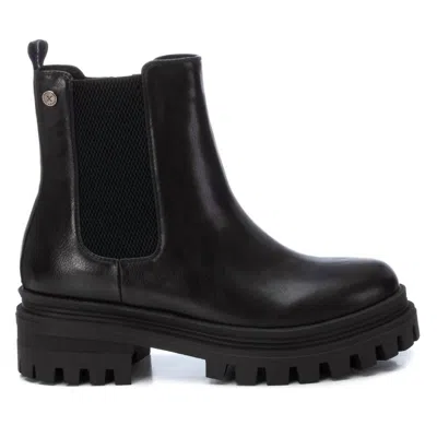 XTI WOMEN'S CHUNKY ANKLE BOOTIES IN BLACK