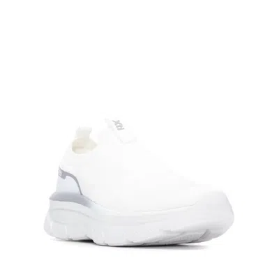 Xti Women's Comfort Slip On Sneakers In White