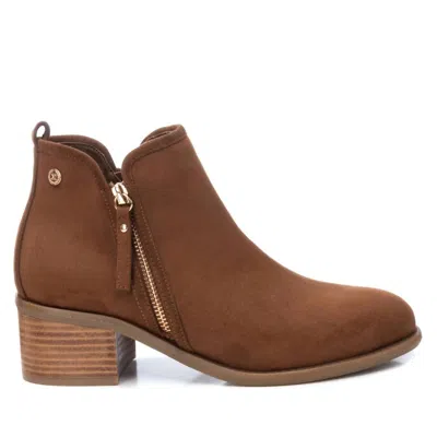 Xti Women's Cowboy Booties In Camel In Multi
