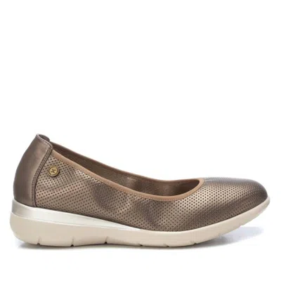 Xti Women's Flat Ballerina In Bronze In Gold