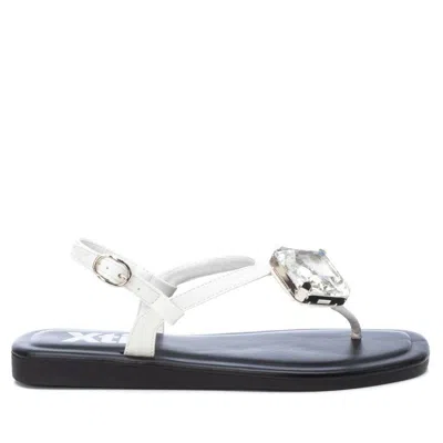 Xti Women's Flat Sandals By _ In White