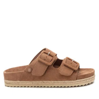 Xti Women's Flat Sandals In Camel In Brown