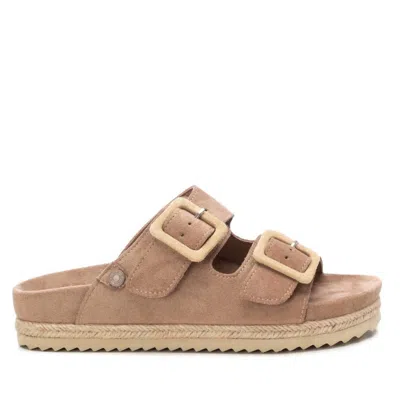 Xti Women's Flat Sandals In Taupe In Grey
