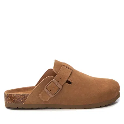 Xti Women's Footbed Cozy Suede Clogs In Brown