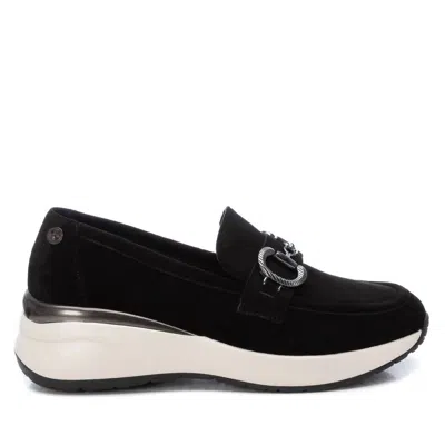 Xti Women's Gold Chain Moccasins In Black