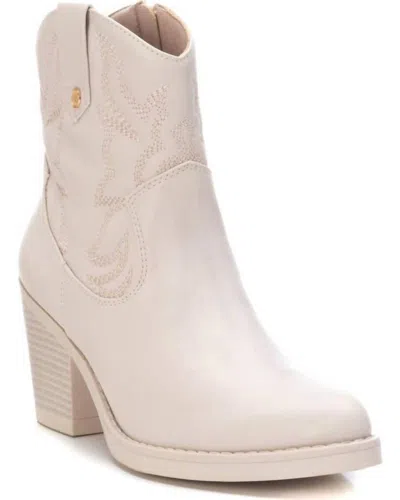 Xti Women's Italian Western Booties In Ice In Beige